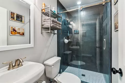 Bath - 129 Bridgepoint, Onalaska, TX 77360 photo 4 of 5