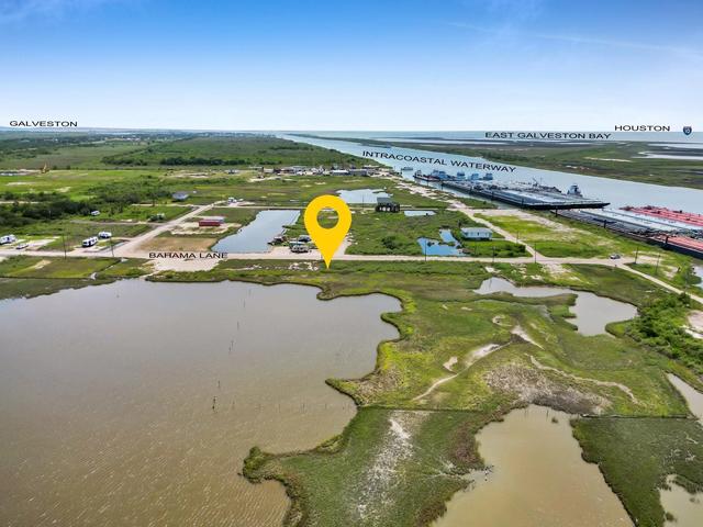 1422 Bahama Ln, Port Bolivar, TX 77650
