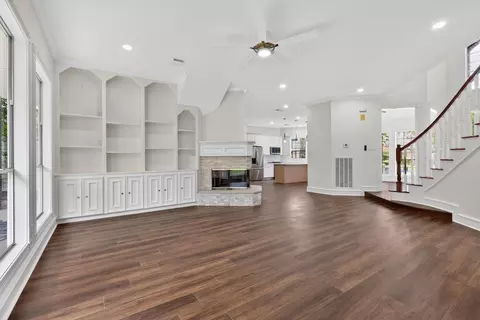 Living - 17519 Shelburne Ln, Spring, TX 77379 photo 5 of 7