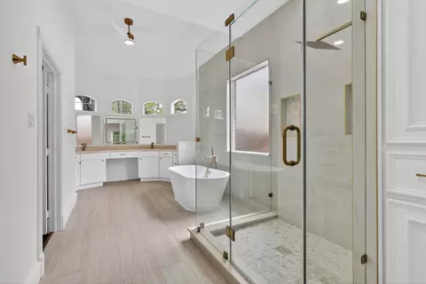 Bath - 17519 Shelburne Ln, Spring, TX 77379 photo 1 of 7