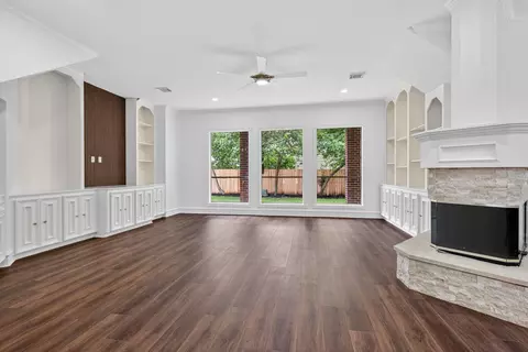 Living - 17519 Shelburne Ln, Spring, TX 77379 photo 4 of 7