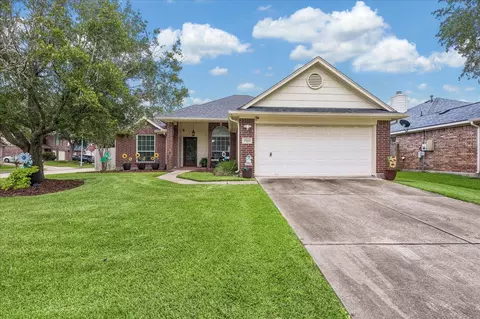 16603 Lighthouse View Dr NW, Friendswood, TX 77546