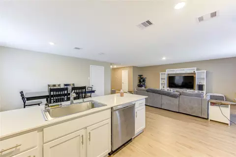 Kitchen - 1111 Rustic Willow Dr, Beasley, TX 77417 photo 3 of 3