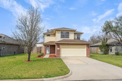 8211 Scarlet Tanager Dr, Humble, TX 77396
