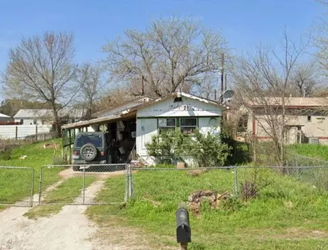 5526 Lake View Dr, Granbury, TX 76048