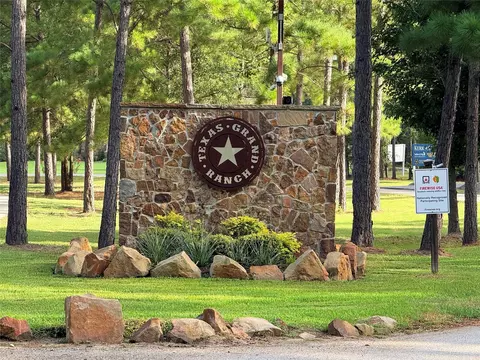 177 Sundog Rd, Huntsville, TX 77340