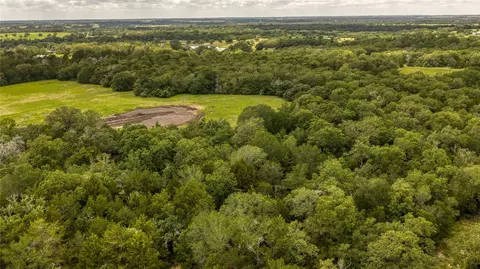 7 Hillwood Ln, Brenham, TX 77833