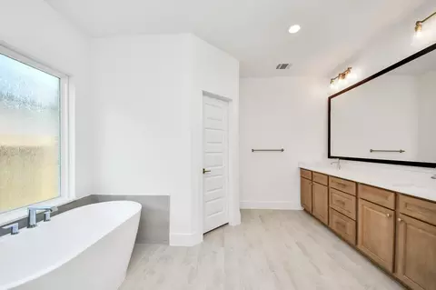 Bath - 3217 Skerne Spring Dr, Spring, TX 77373 photo 2 of 6