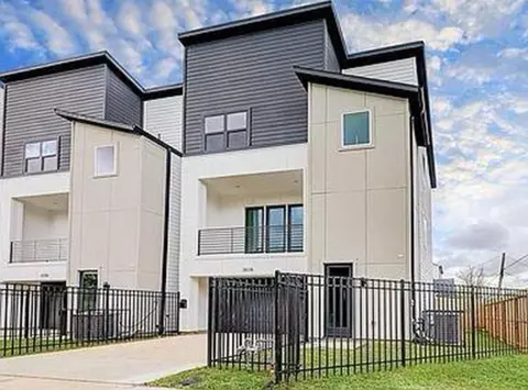 3018 Delano St, Houston, TX 77004