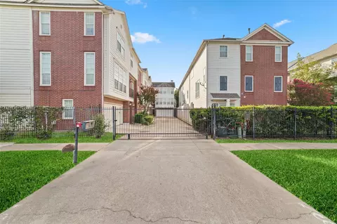 2256 La Branch St, Houston, TX 77002