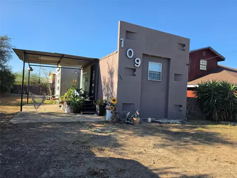 Exterior - 109 Masterson Rd, Laredo, TX 78046 photo 3 of 9