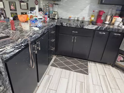 Kitchen - 109 Masterson Rd, Laredo, TX 78046 photo 2 of 3