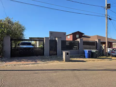 109 Masterson Rd, Laredo, TX 78046