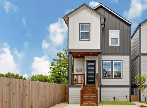 5947 Collingsworth St, Houston, TX 77026