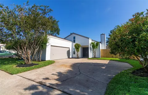 11042 Petworth Dr, Houston, TX 77072