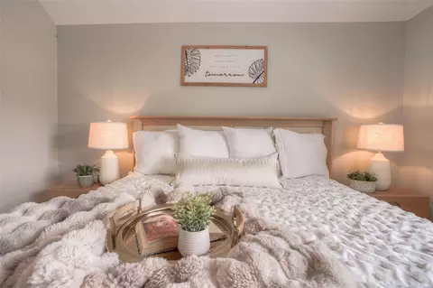 Bedroom - 5049 Willow Point Dr, Conroe, TX 77303 photo 1 of 10