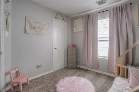 Bedroom - 5049 Willow Point Dr, Conroe, TX 77303 photo 7 of 10