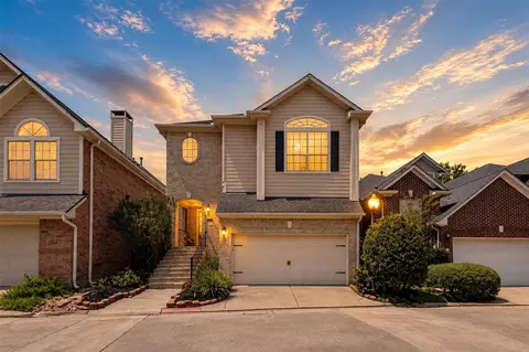 12819 Kingsbridge Ln, Houston, TX 77077