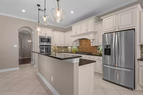 Kitchen - 2427 Anderson Point Ln, Spring, TX 77388 photo 4 of 5