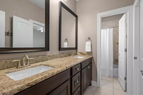 Bath - 2427 Anderson Point Ln, Spring, TX 77388 photo 4 of 4