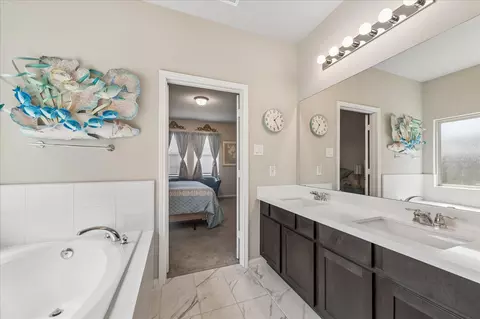 Bath - 12898 Lime Stone Ln, Conroe, TX 77303 photo 3 of 4