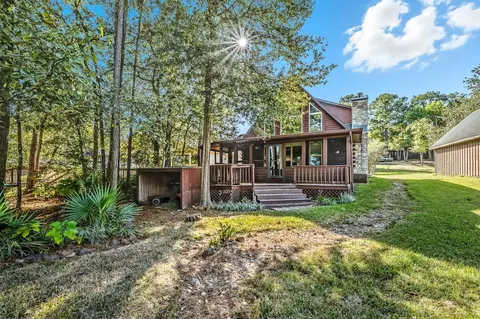 52 Hunters Creek Dr, Huntsville, TX 77340