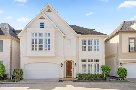 3211 S Pemberton Circle Dr, Houston, TX 77025