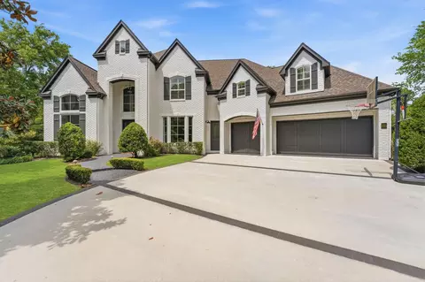 115 W Ambassador Bnd, The Woodlands, TX 77382
