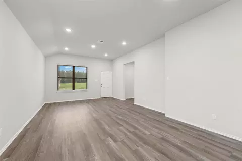 Living - 369 Bryd Dr, Lufkin, TX 75901 photo 5 of 5