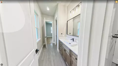 Bath - 4 Lake Forest Dr, Conroe, TX 77384 photo 5 of 9