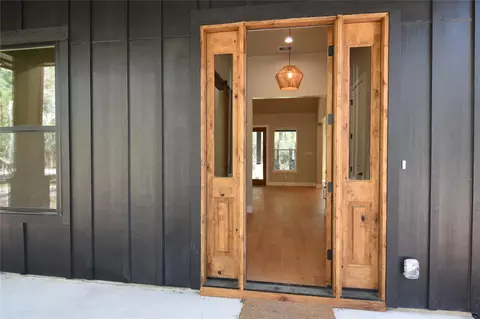 Entry Way - 4 Lake Forest Dr, Conroe, TX 77384 photo 1 of 7