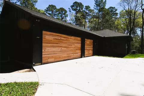 Exterior - 4 Lake Forest Dr, Conroe, TX 77384 photo 1 of 4