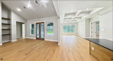 Living - 4 Lake Forest Dr, Conroe, TX 77384 photo 4 of 5