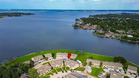 168 April Point Dr S #168, Montgomery, TX 77356