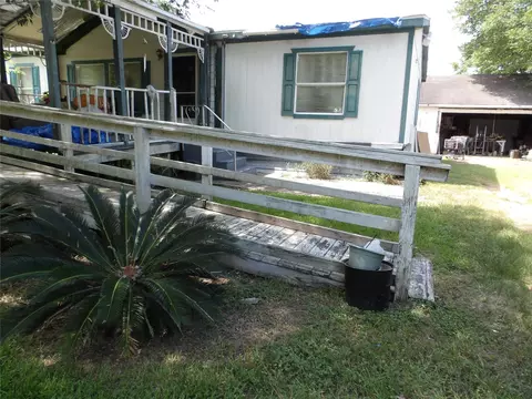 4825 Wendy Ln, Pearland, TX 77584