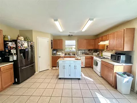 Kitchen - 5107 Bright Oak Ct, Spring, TX 77373 photo 1 of 4
