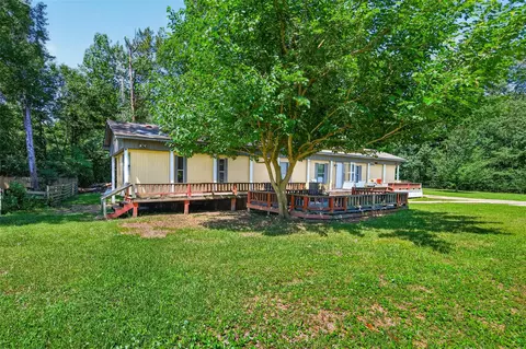 141 Fitzgerald Ln, Livingston, TX 77351