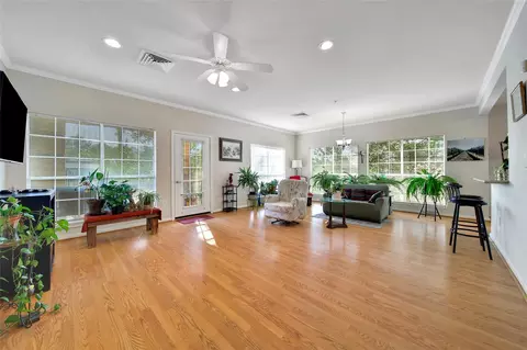 2815 Kings Crossing Dr #214, Kingwood, TX 77345