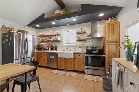Kitchen - 272 Sassafras Dr, Trinity, TX 75862 photo 3 of 4