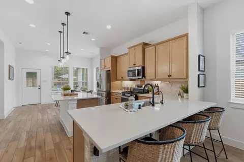 312 Mullins Ct, Montgomery, TX 77316
