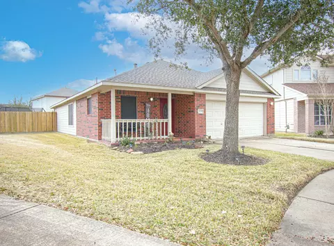 4715 Cavern Brook Ct, Fresno, TX 77545