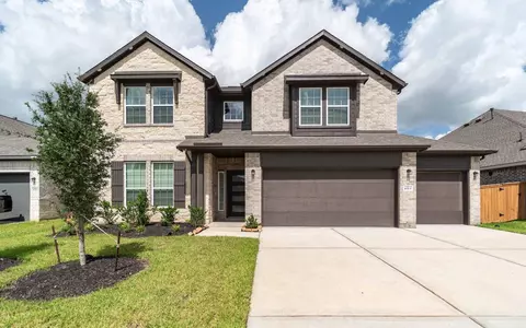 8915 Rose Jade Dr, Iowa Colony, TX 77583