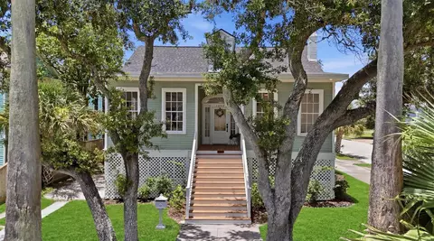 1803 27th St, Galveston, TX 77550