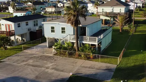 4123 Liberty Dr, Galveston, TX 77554