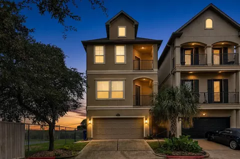 18721 Egret Oaks Ln, Houston, TX 77058