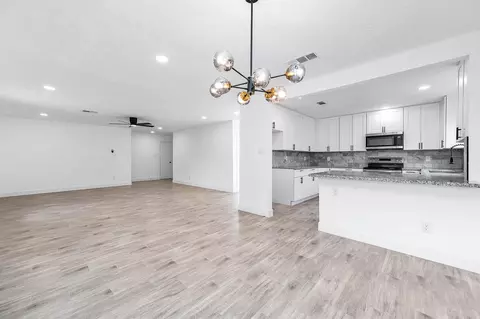 10402 Rancho Bernardo Ln, Sugar Land, TX 77498