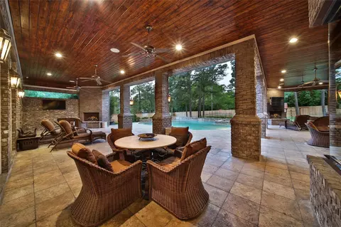 Exterior - 6803 Star Ledge Ct, Spring, TX 77389 photo 5 of 9