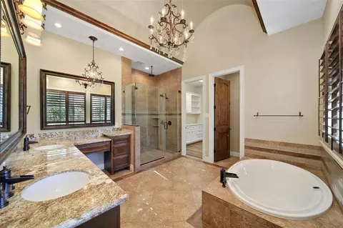 Bath - 6803 Star Ledge Ct, Spring, TX 77389 photo 3 of 6