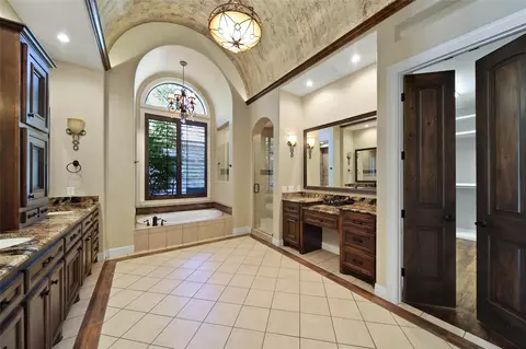 Bath - 6803 Star Ledge Ct, Spring, TX 77389 photo 1 of 6