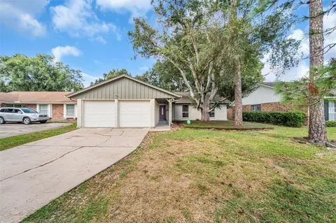 7422 Jackwood St, Houston, TX 77074